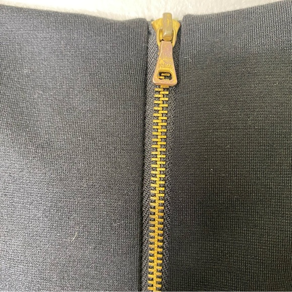 LOFT Black V-Neck Sleeveless Dress Size 6 Gold Zip Back Work Office Minimalist - Picture 6 of 7